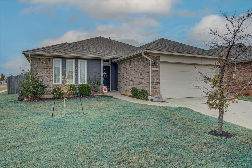 Set up on a corner lot, this contemporary style 3 bedroom home offers an open living/dining layout with an indoor utility/mud room and outdoor covered patio. The kitchen features stainless steel appliances with gas range, microwave, glass tile backsplash, quartz countertops, and a breakfast bar. The home boasts a HERS score of 61, guaranteeing you lower heating/cooling bills all year long! Feel safe with the in-ground garage storm shelter. Absolutely darling home for a great price!