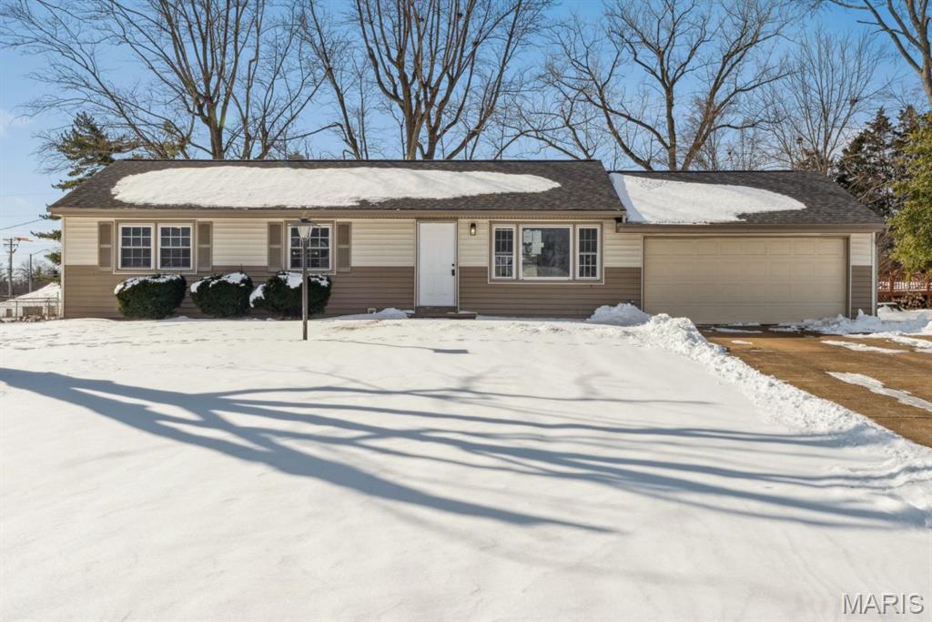 10008 Meadowfield Lane