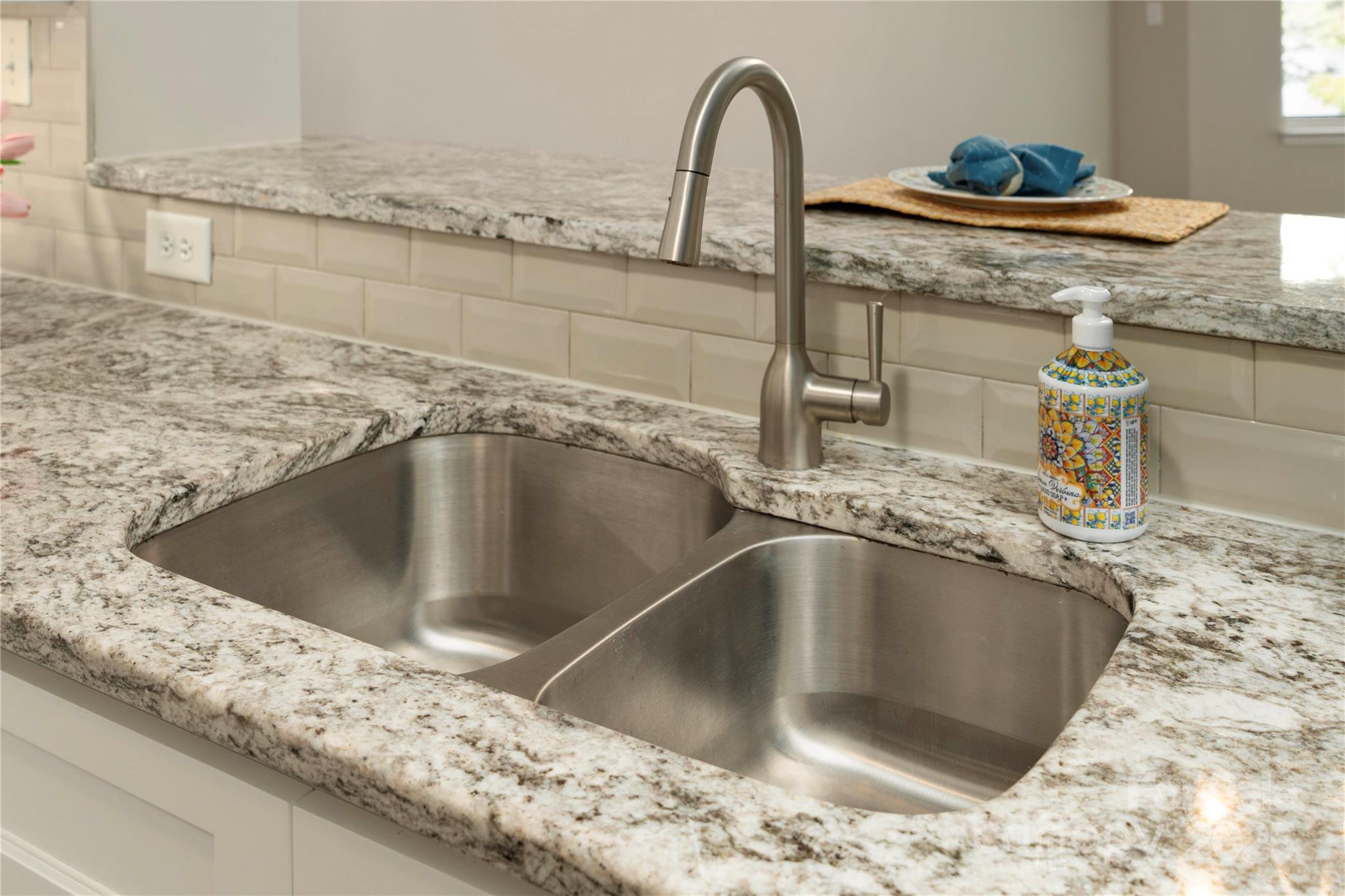 714 Northeast Drive 53