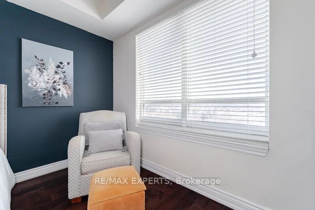 9255 Jane St 809