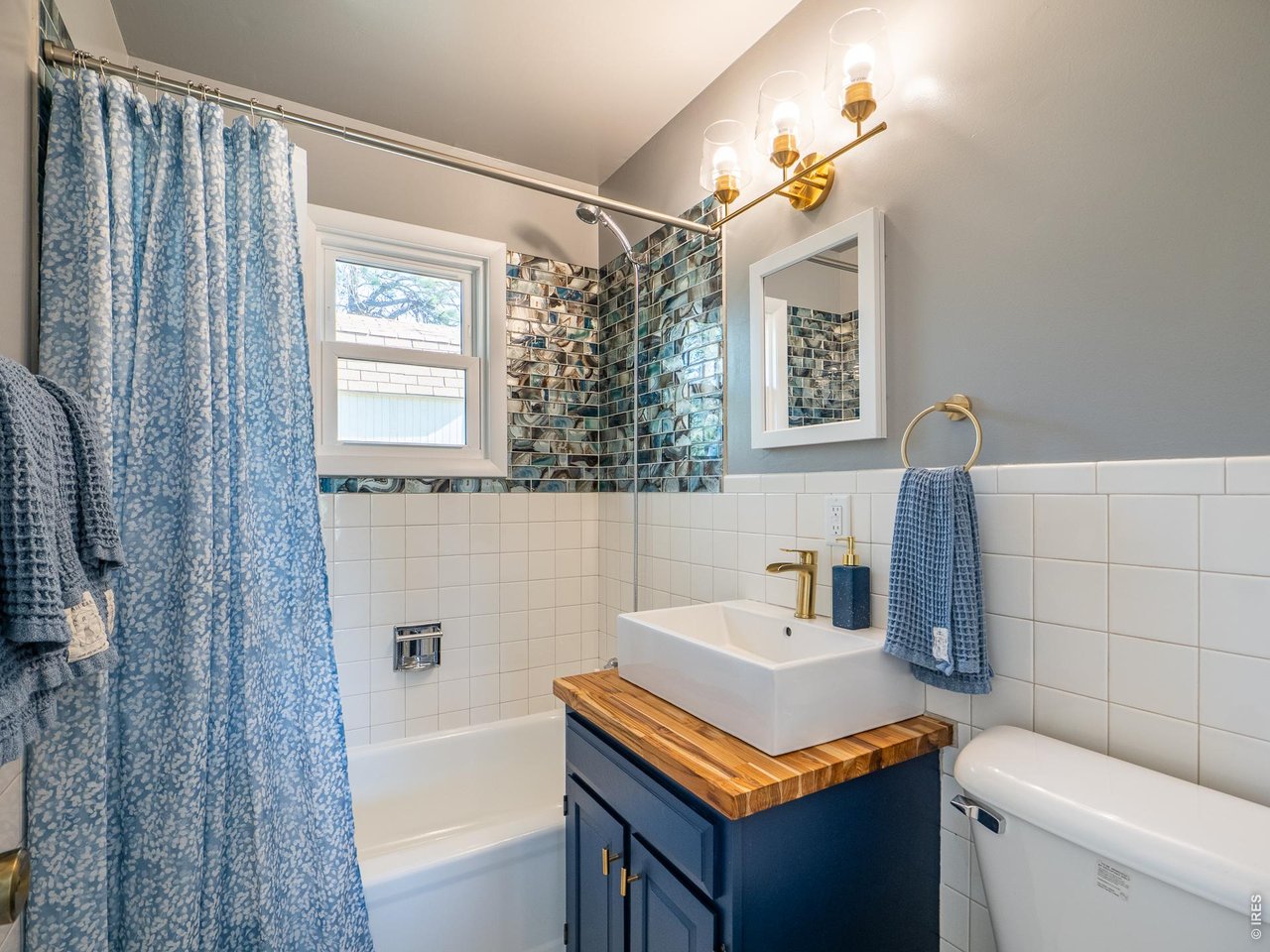 6424 Ottawa Way