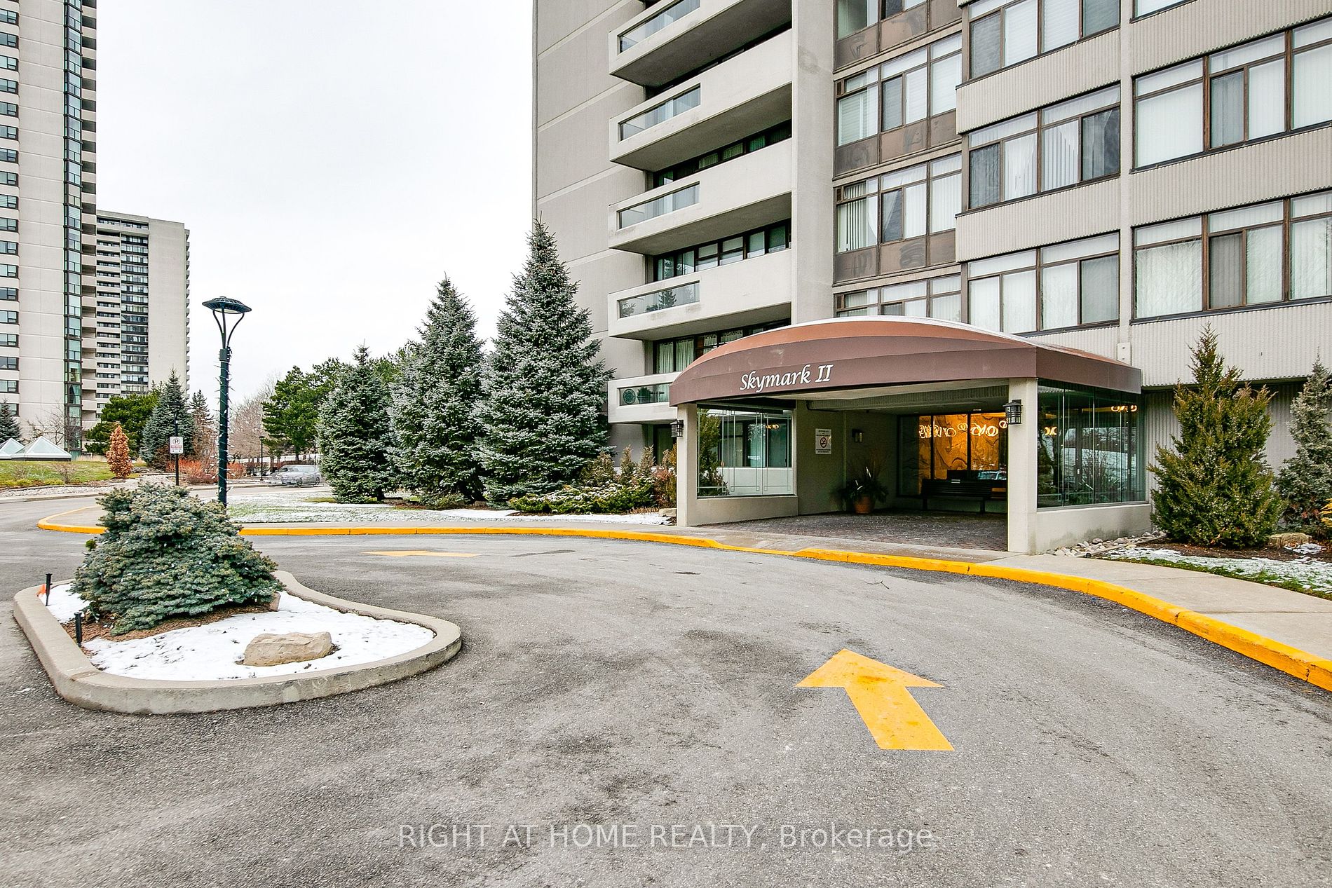 1555 E Finch Ave 2401