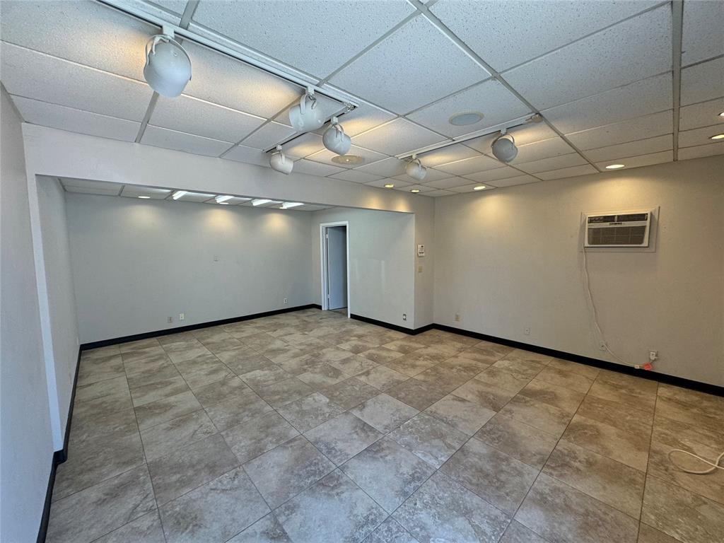 Size: 1,200 SF MOL
Layout: 1/4 MOL Office, 3/4 MOL Warehouse

Features:
-One restroom
-One 10' x 10' overhead door with opener and keypad
-Heated warehouse

This office/warehouse suite is now available for lease in the heart of the thriving Downtown Edmond, OK area, just one block west of Broadway. Ste B offers a spacious layout with ample warehouse space, a restroom, and a secure overhead door with an electronic keypad for easy access.