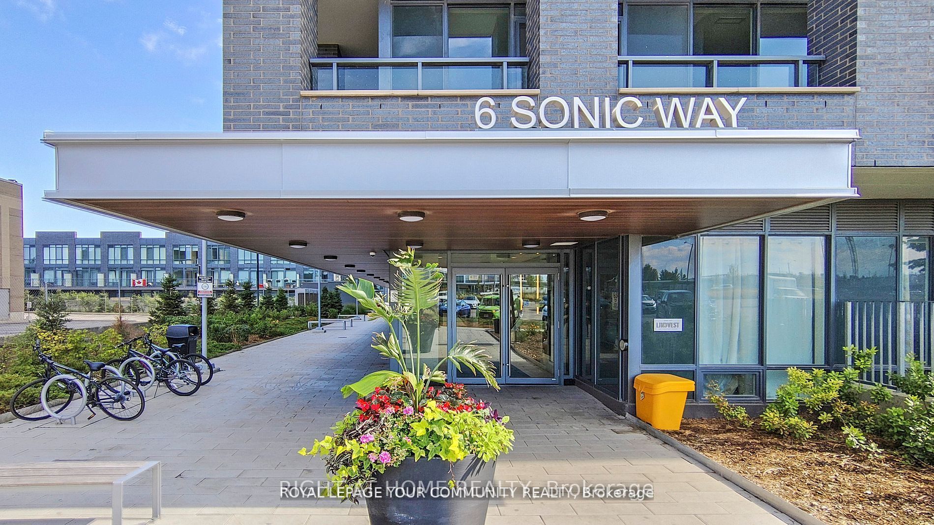 6 Sonic Way 1702