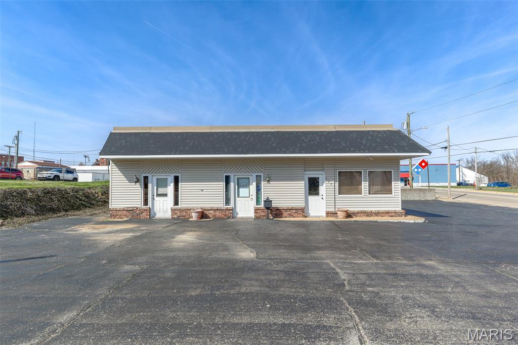 120 E College
