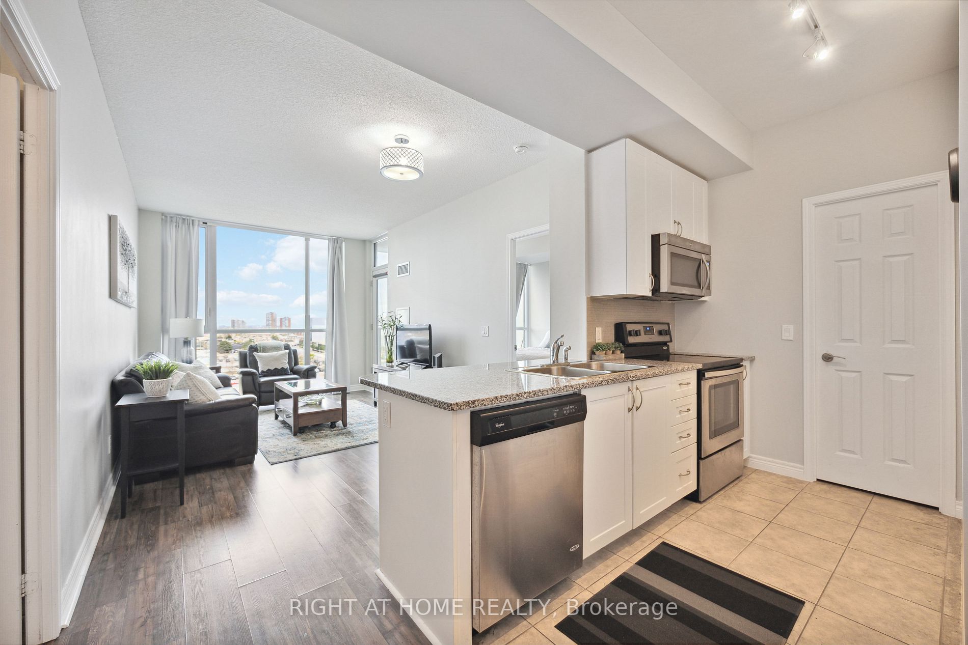 339 W Rathburn Rd 819