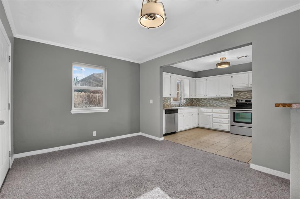2932 NW 67th Street