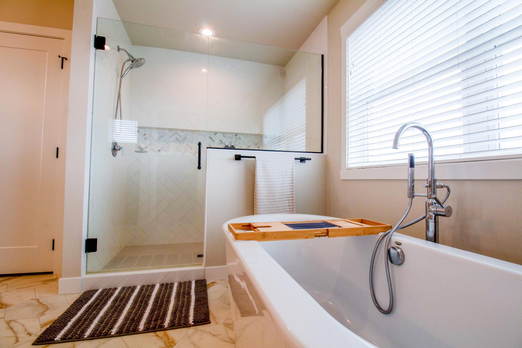 8825 Meadowlark Parkway