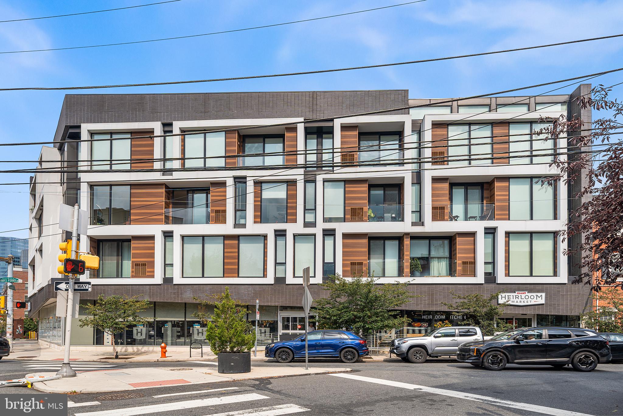 621-23 S 24th Street 208