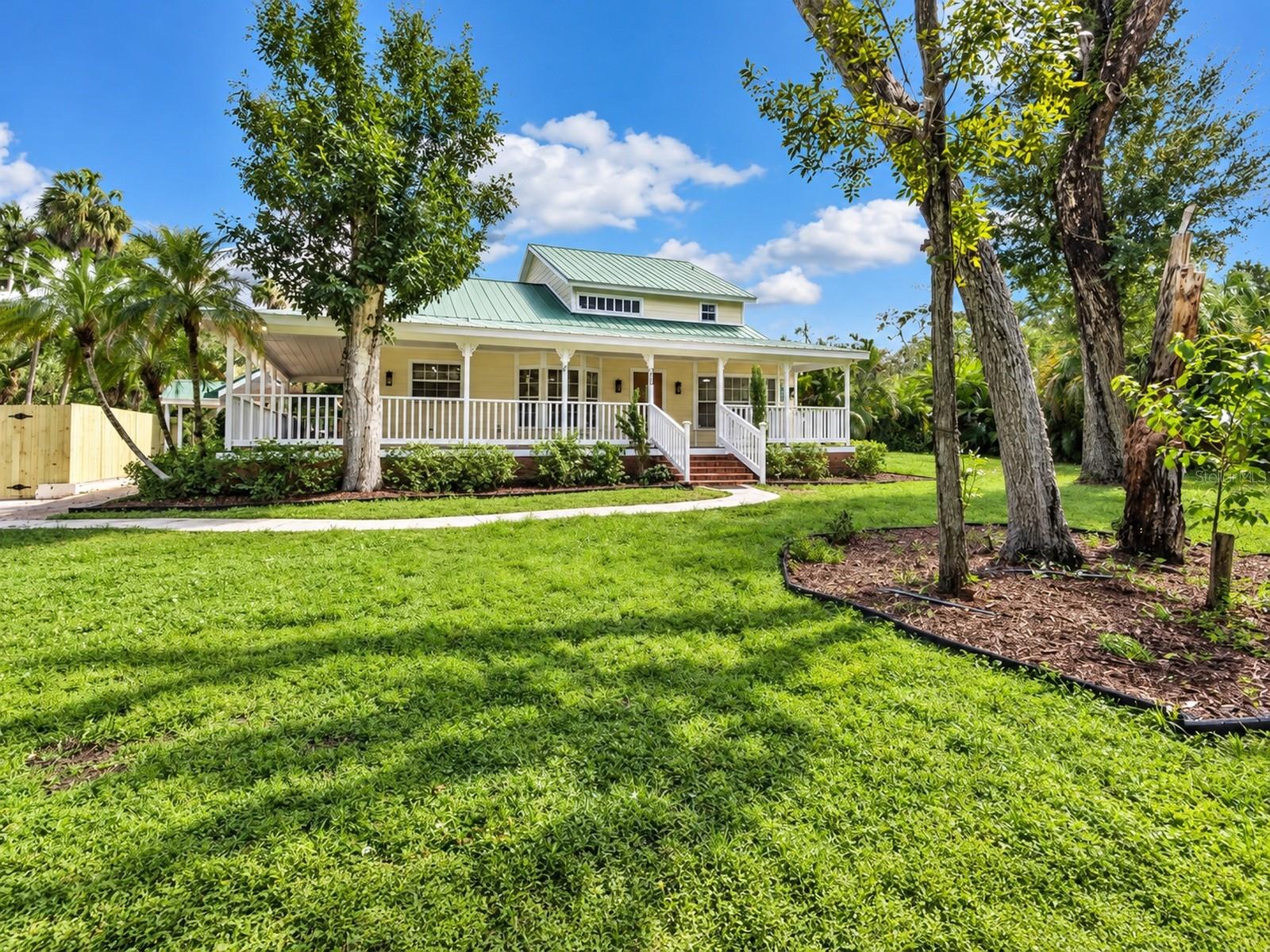 3705 65th Street E, Bradenton, FL