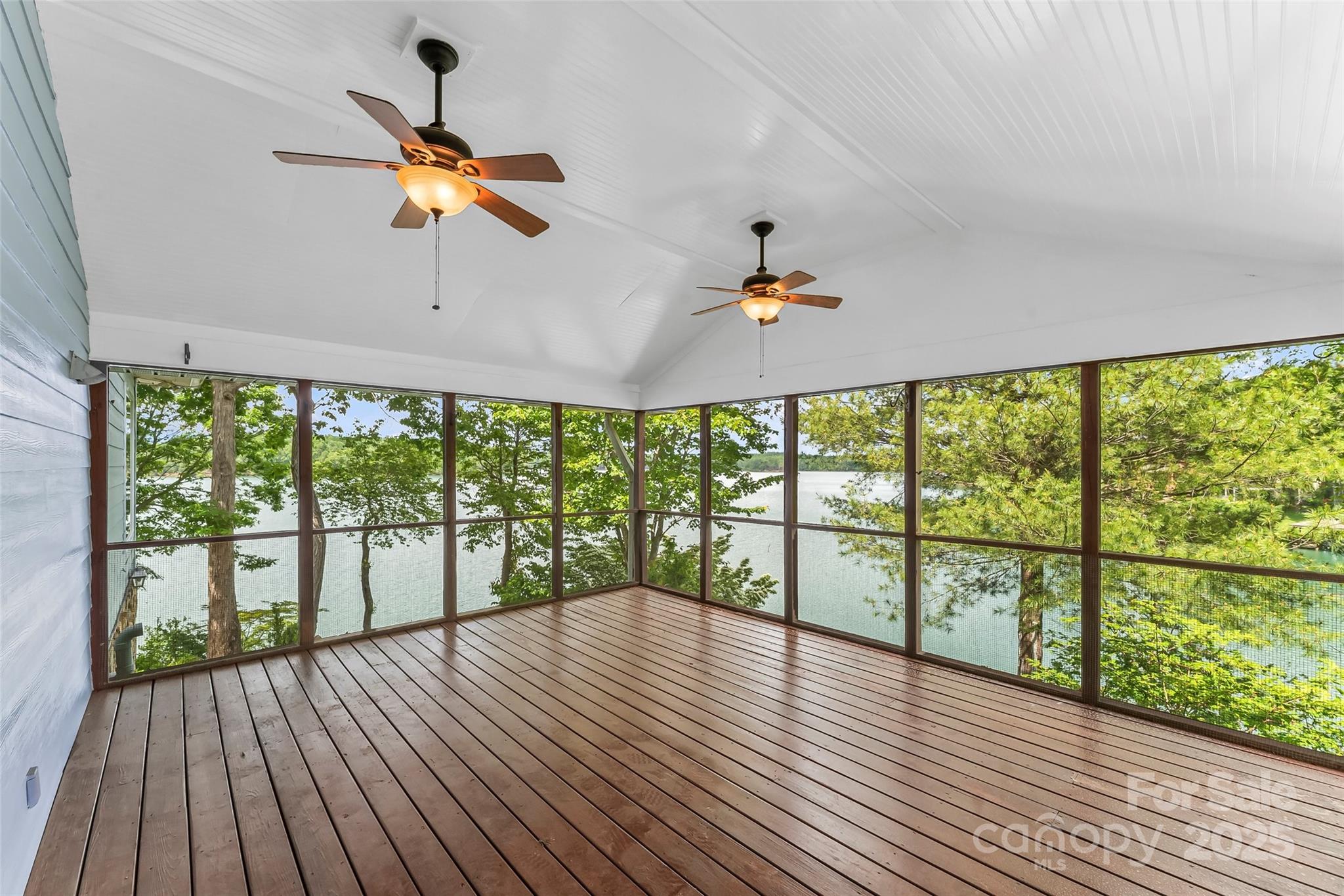 2218 Mallard Cove Drive