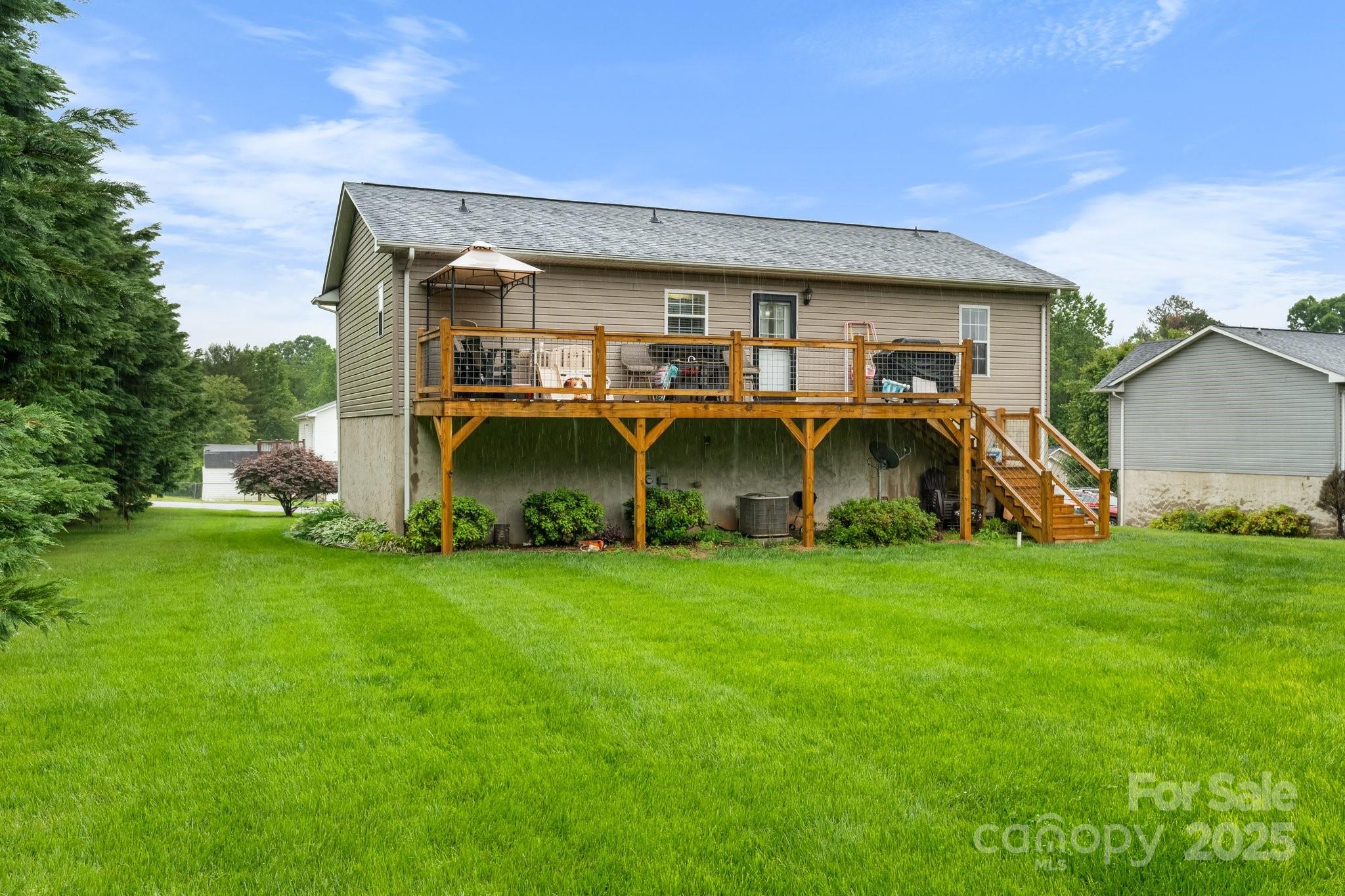 3311 Lilac Lane