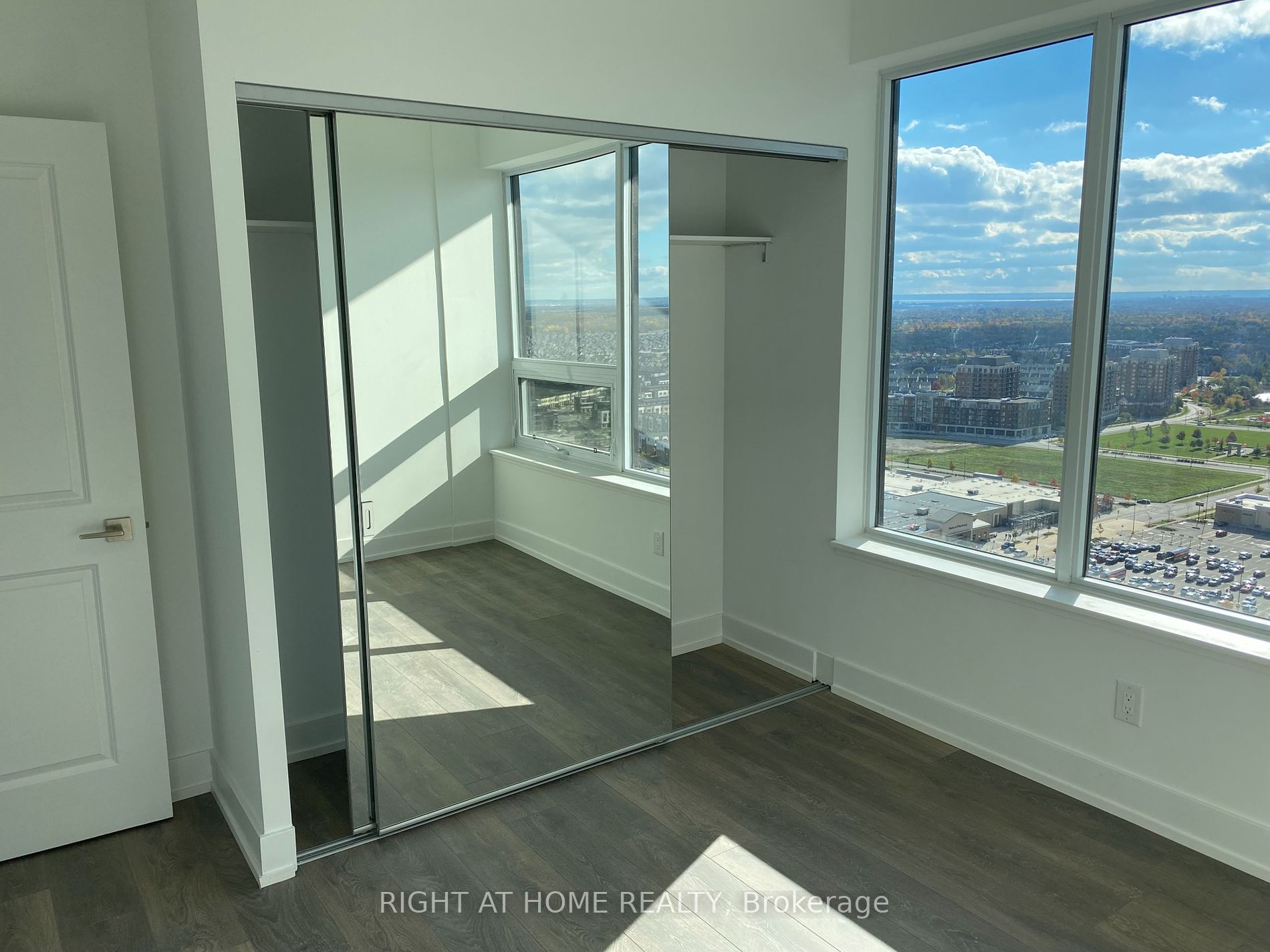 297 Oak Walk Dr 2503