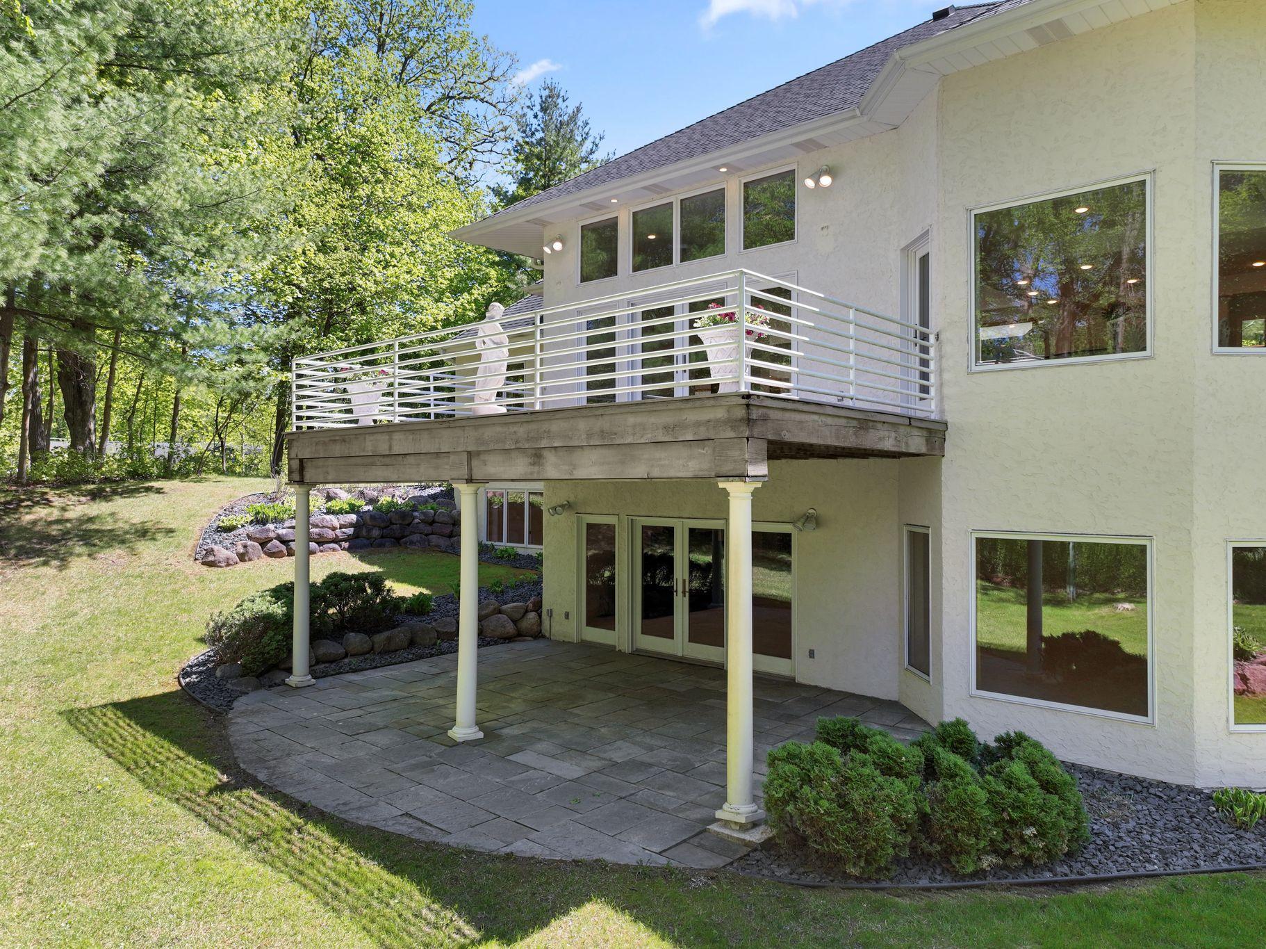 1650 N Farm Road