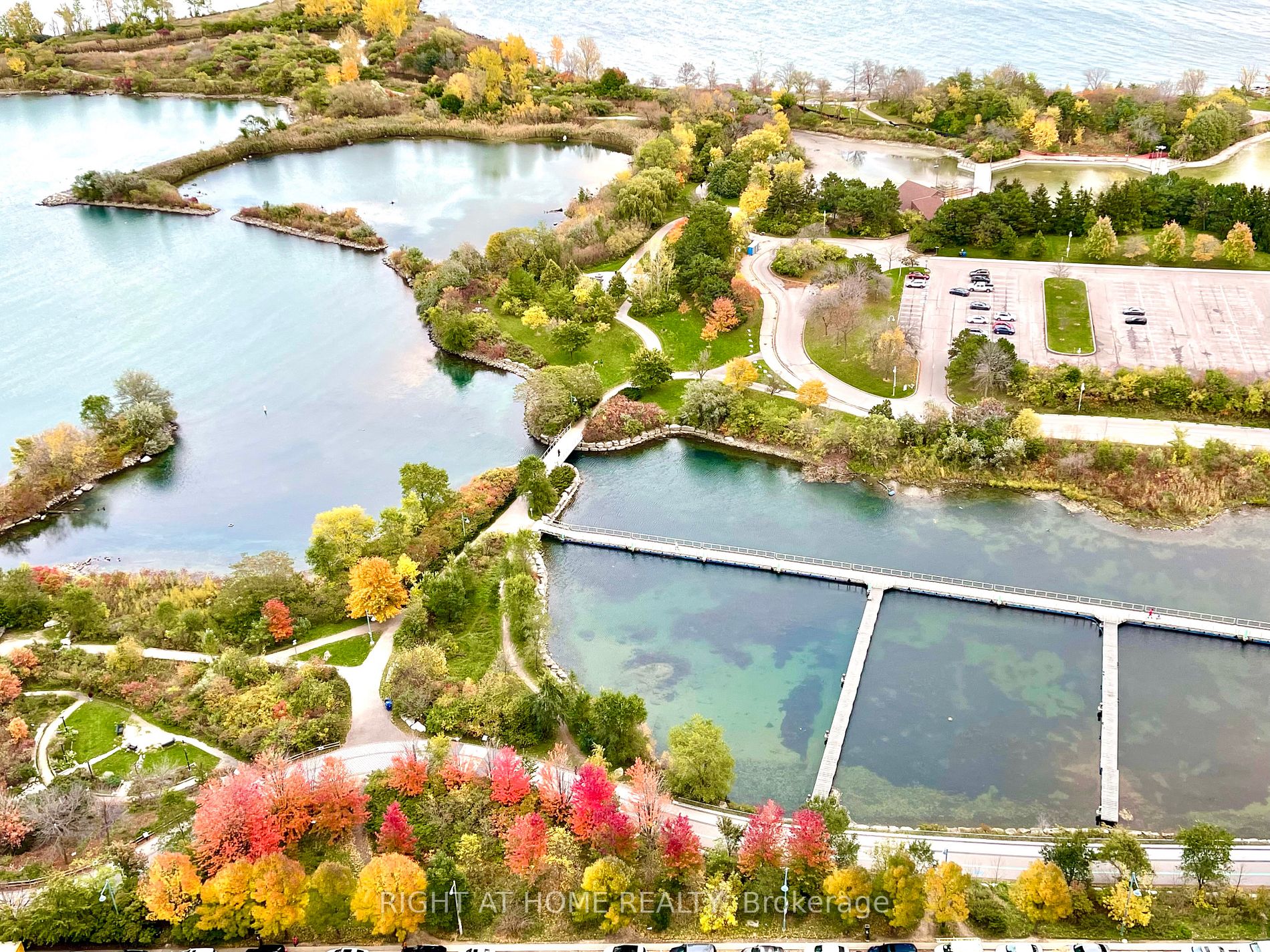 33 Shore Breeze Dr 3409