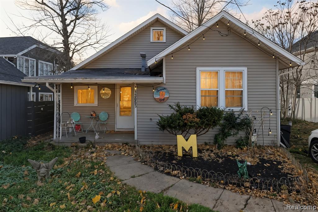 Discover the potential of this 3-bedroom, 1-bath Lake Fenton home with 60 feet of lake frontage on all sports Lake Fenton. Nestled on a peaceful shoreline, this property offers breathtaking sunset views and endless opportunities for lakeside living. The home needs some work, making it a great opportunity to renovate or rebuild your dream retreat. Enjoy morning coffee on the shore, spend the day on the water, and relax as the sun sets over the lake. Whether you're looking for a weekend getaway or a year-round home, this property has the location, views, and potential to make it truly special!