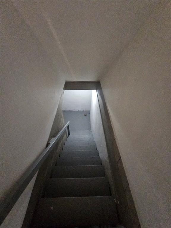 800 - 802 E 75th Terrace