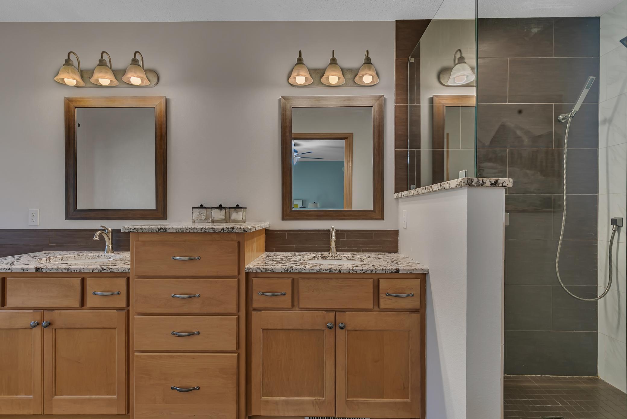 3615 Southridge Court