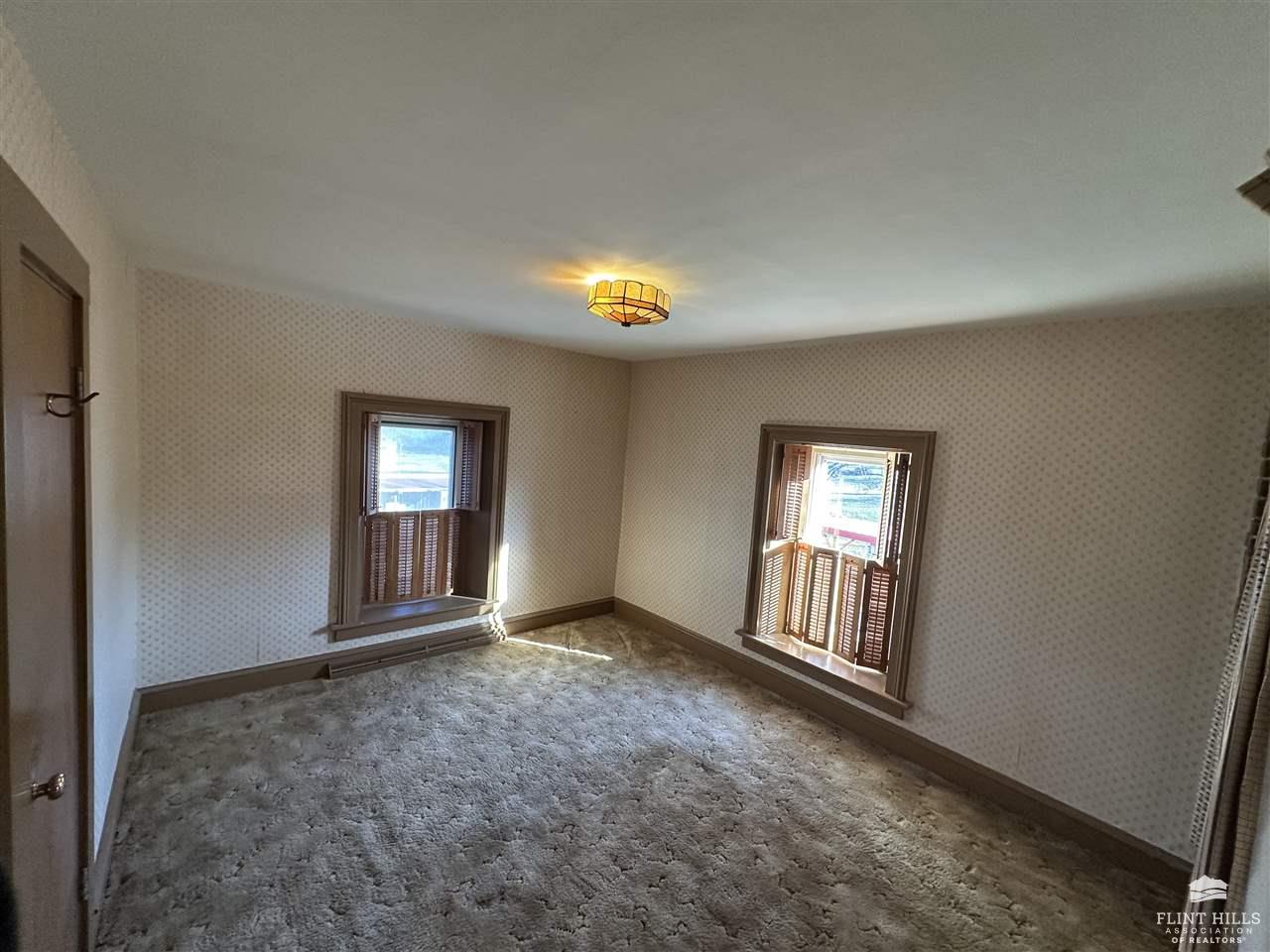 7100 Tuttle Creek Boulevard