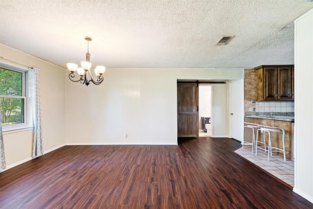 9157 N Hwy 271