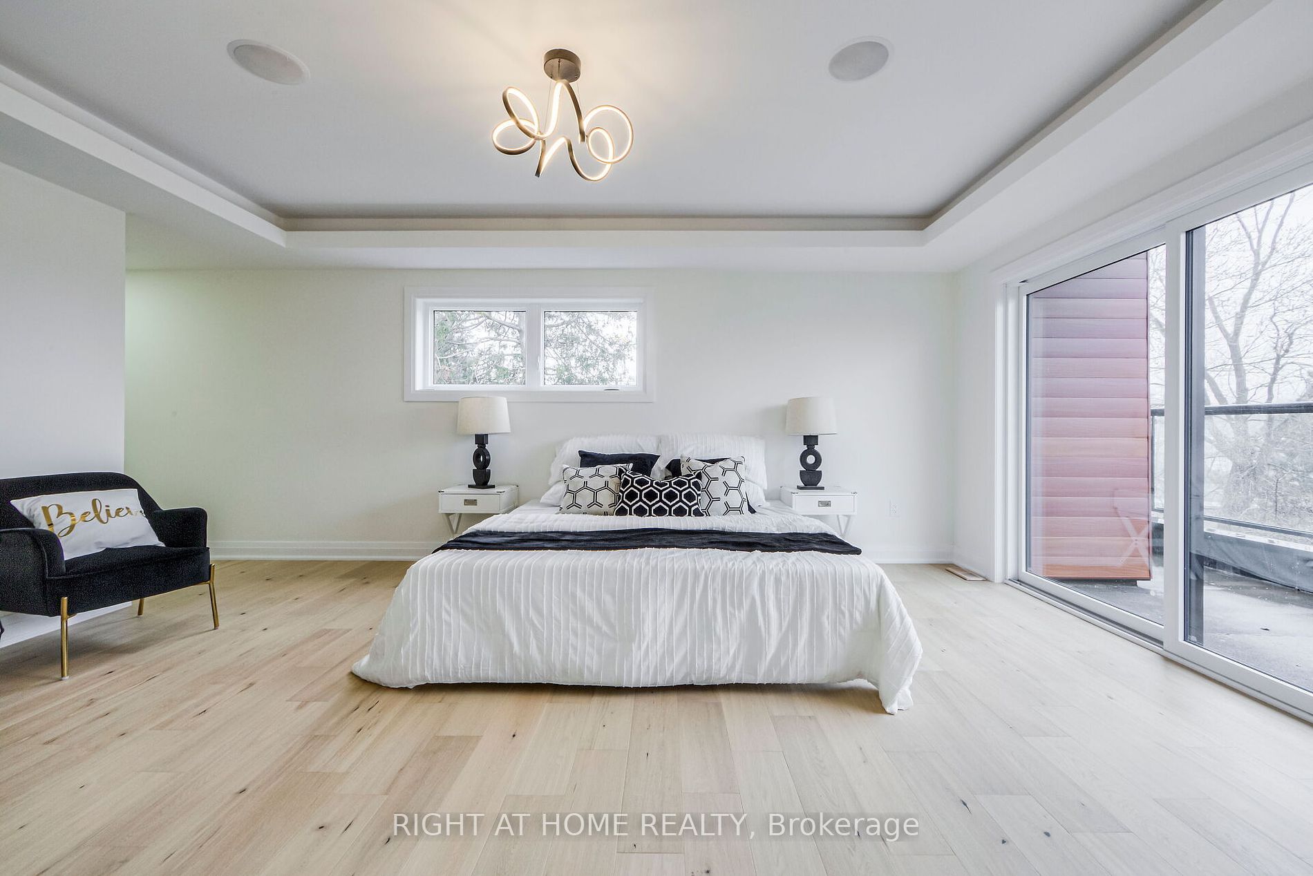 768 Montbeck Cres