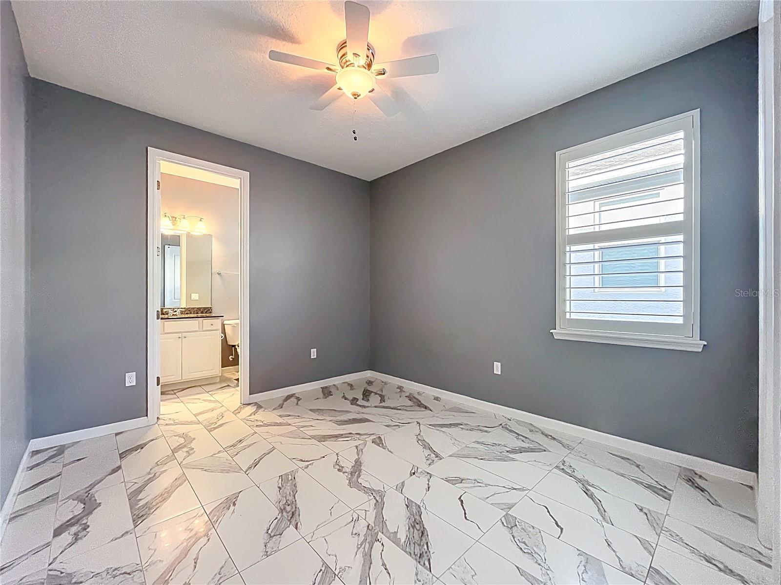 295 Northcote Court