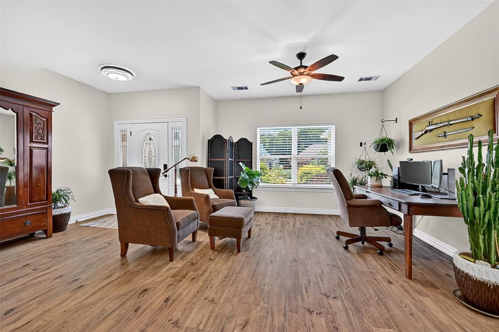 38 Lone Oak Boulevard