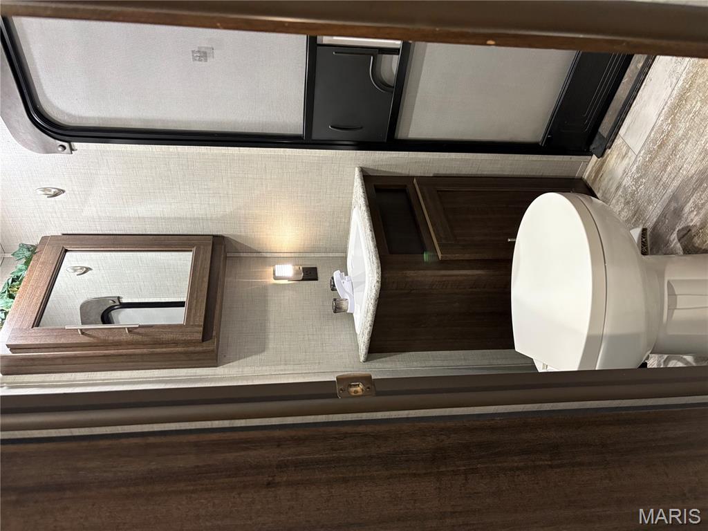 10255 Squaw Creek Rd