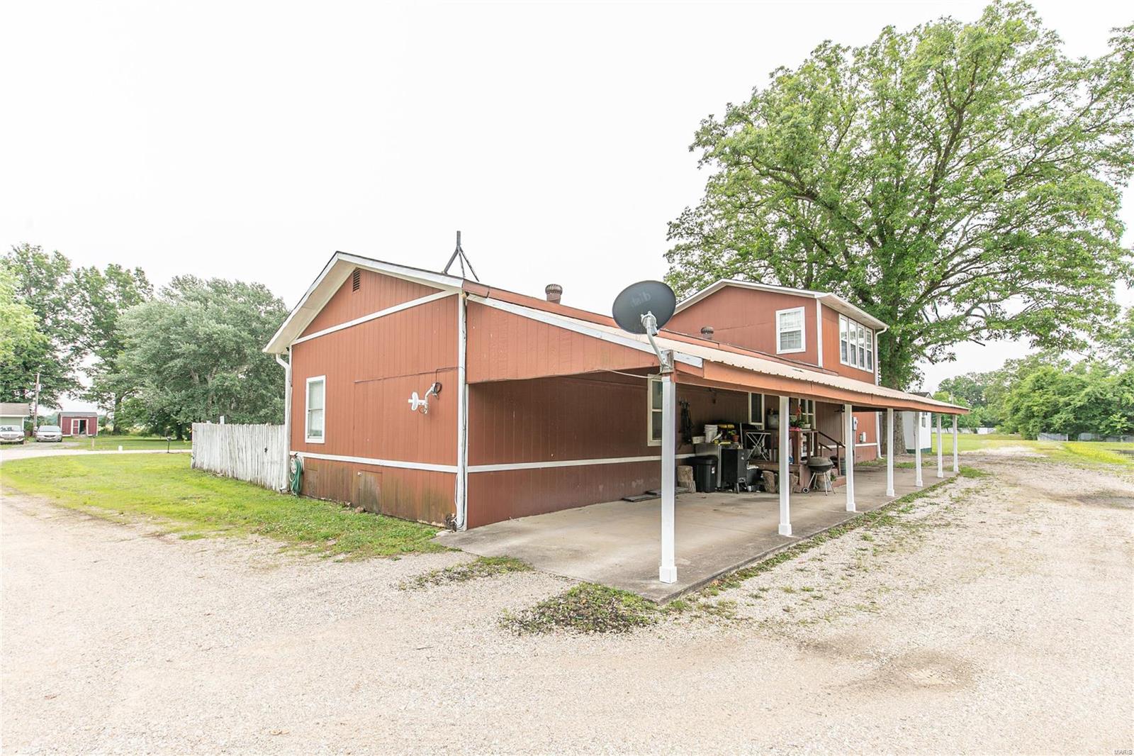 183 County Road 557, Poplar Bluff, MO 63901