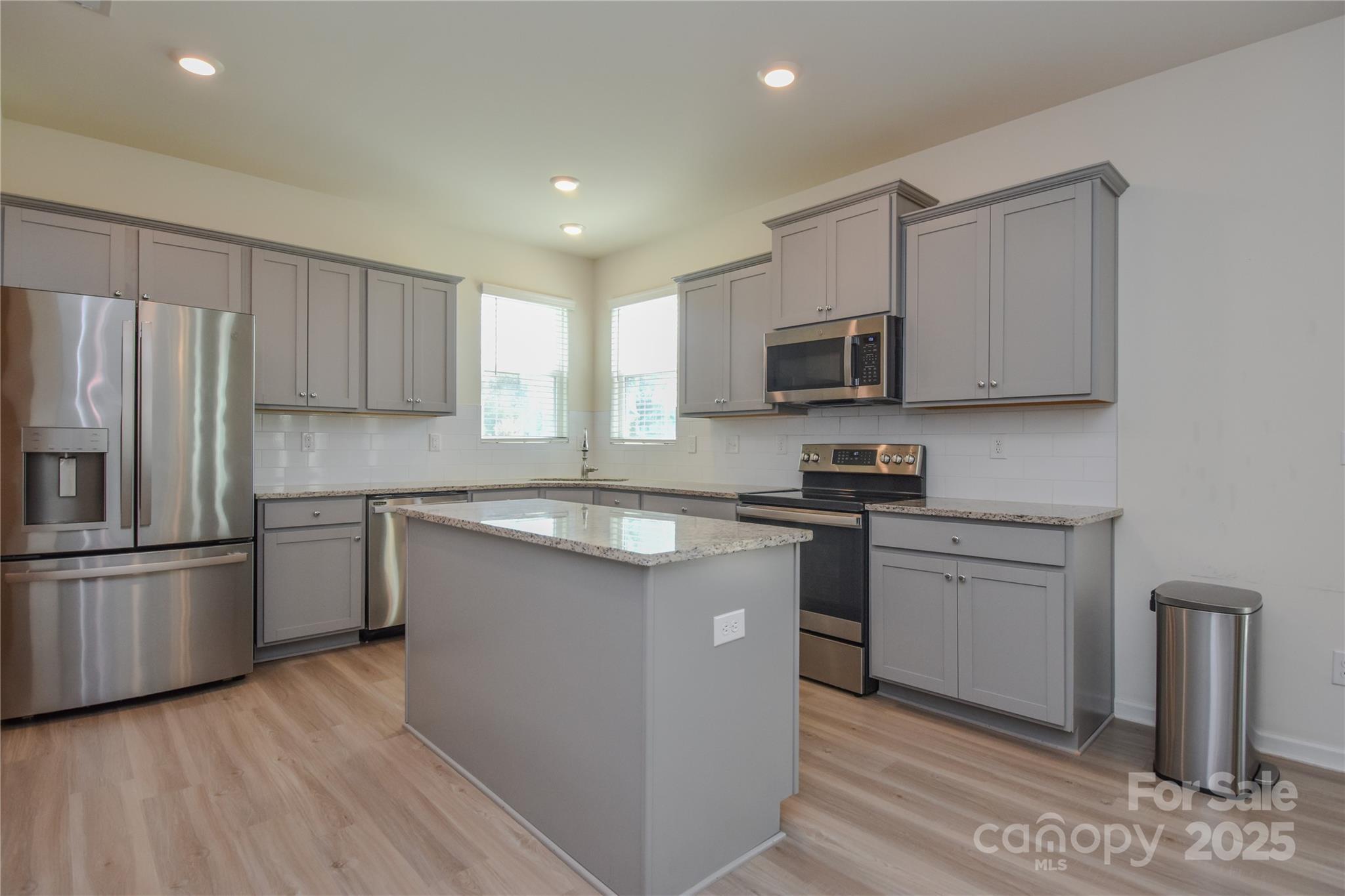 139 W Neel Ranch Road