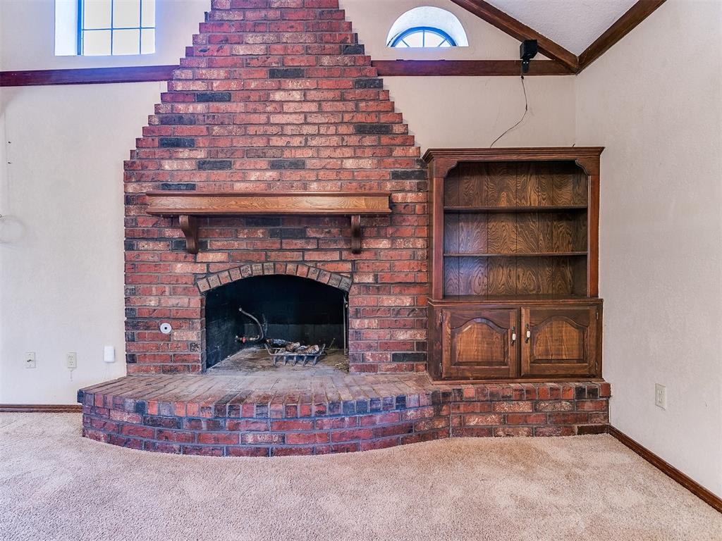 9901 Woodview Drive