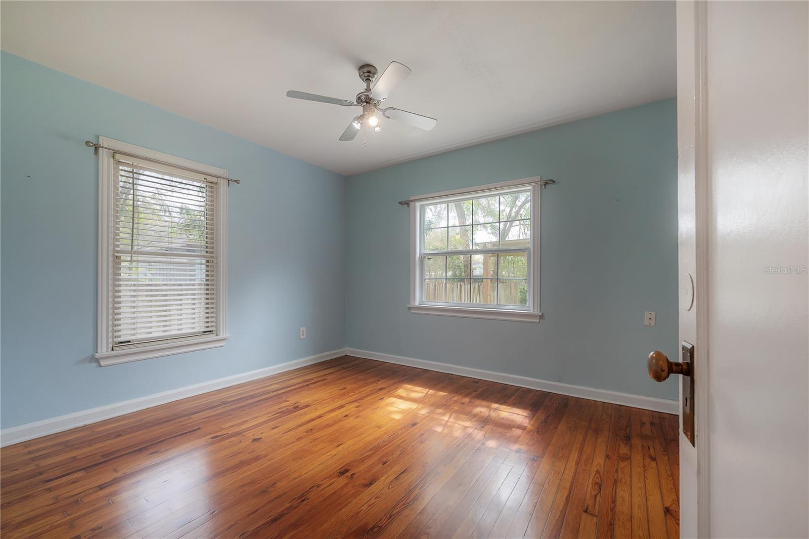 1303 E Clifton Street