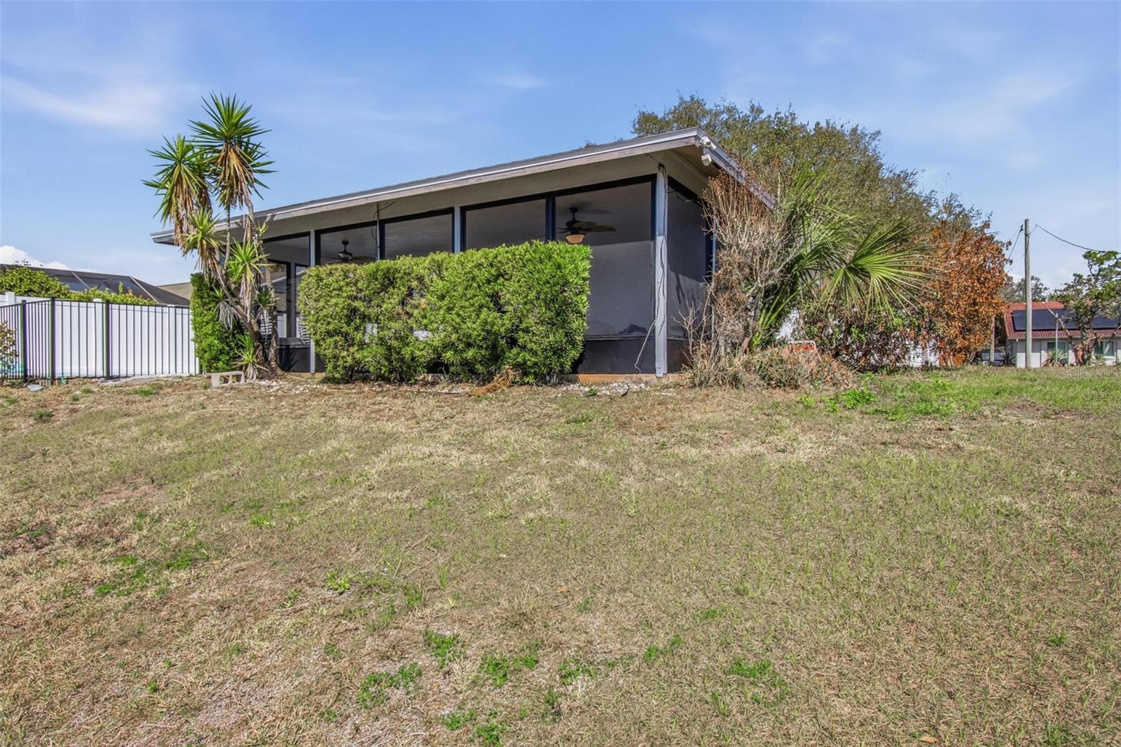 4 Coral Reef Court S