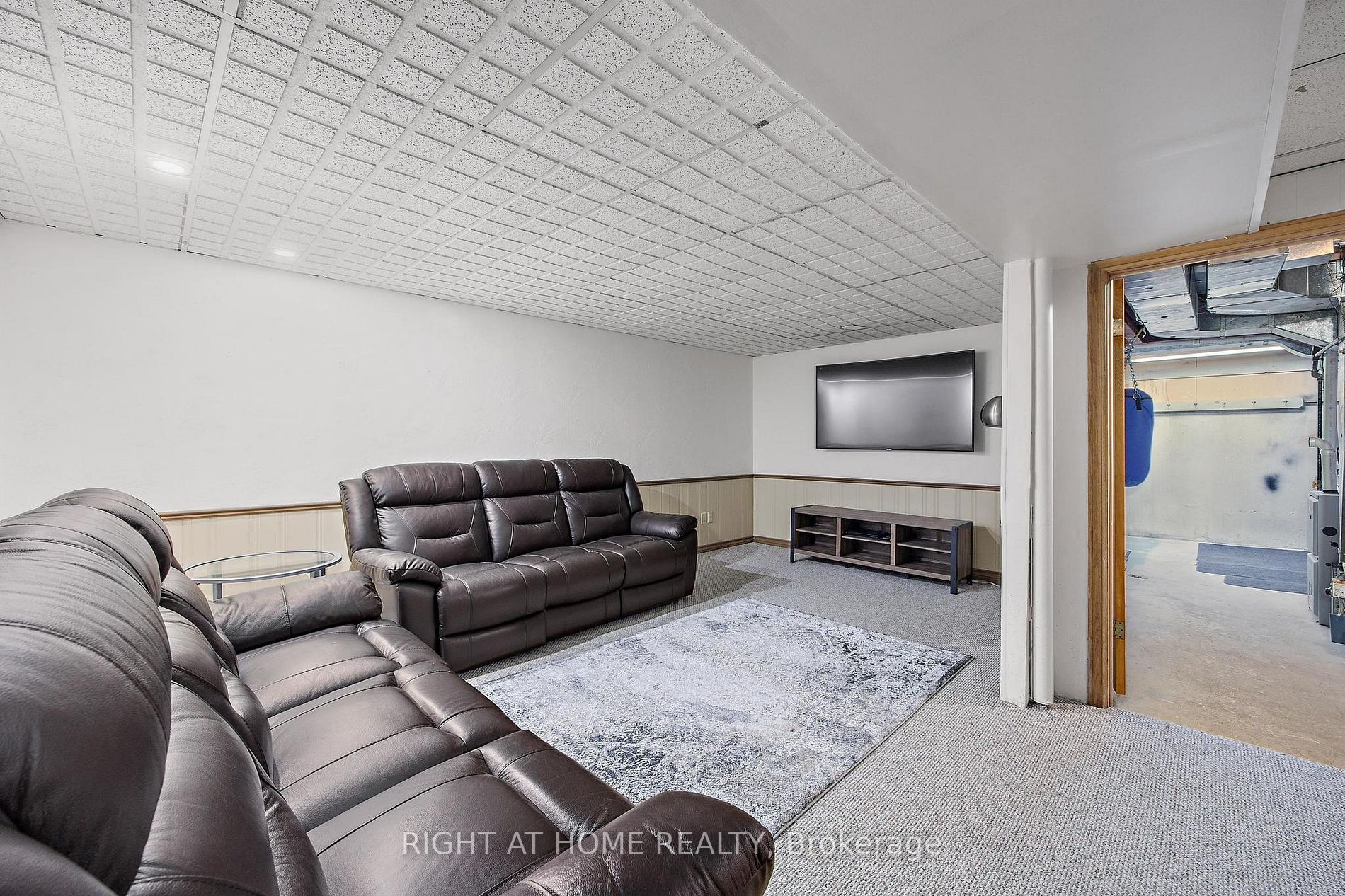 1020 Central Park Dr 82