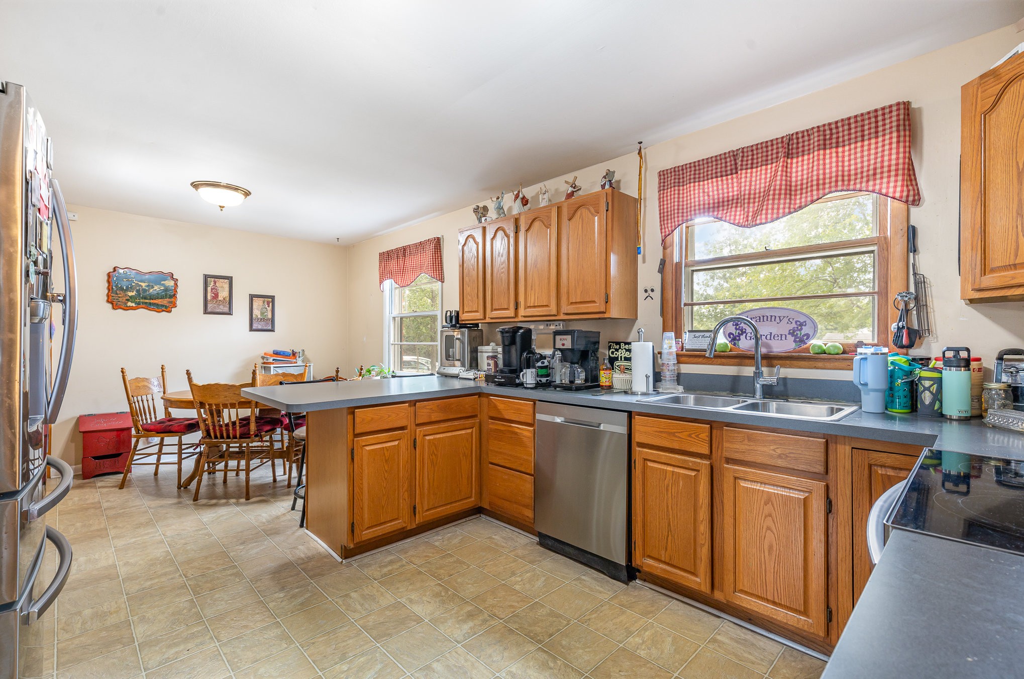 1803 Atlas St