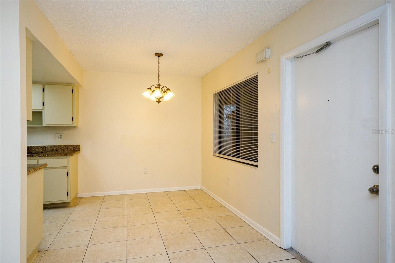 5013 Vineland Road 108