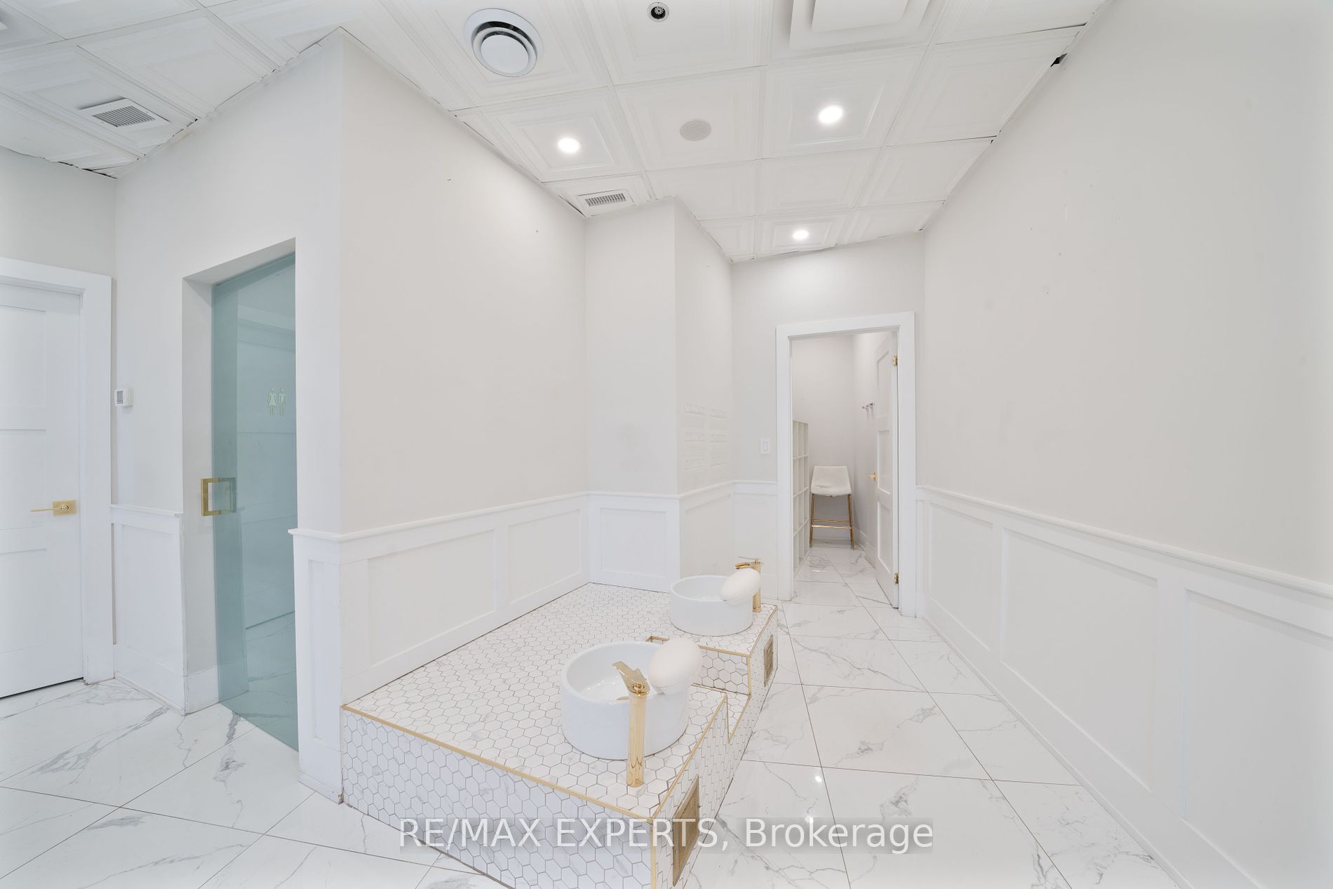 7730 Kipling Ave 3