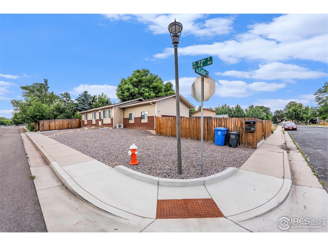 2151 S Custer Ave