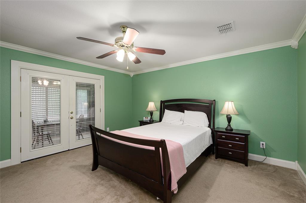 2900 Bluffs Court