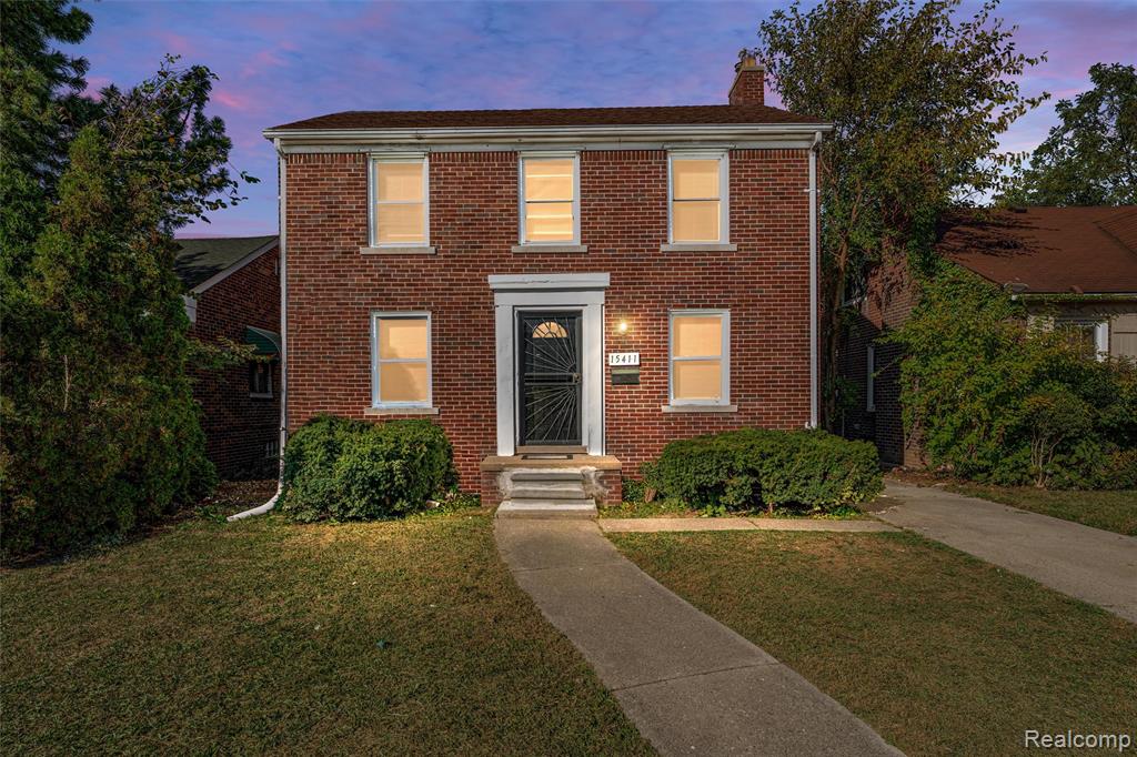 Charming three bedroom, 1.5 bathroom brick home on Detroit's Eastside! Solid construction and classic curb appeal!  Large kitchen featuring granite countertops, ample cabinetry and room for casual dining.  Basement and large, detached garage adding endless storage space. BATVAI.