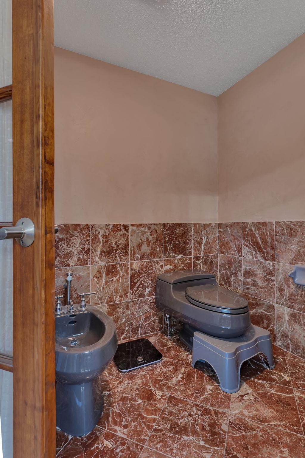 2021 Hillcrest Drive