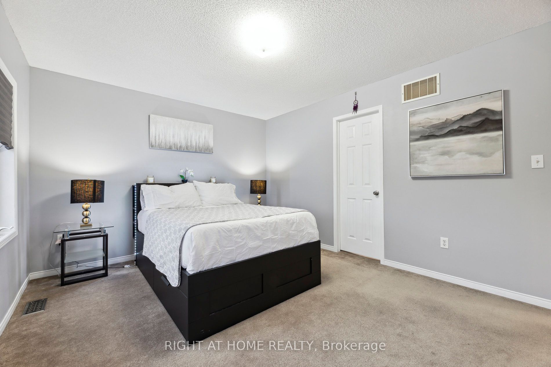 20 Oceanpearl Cres