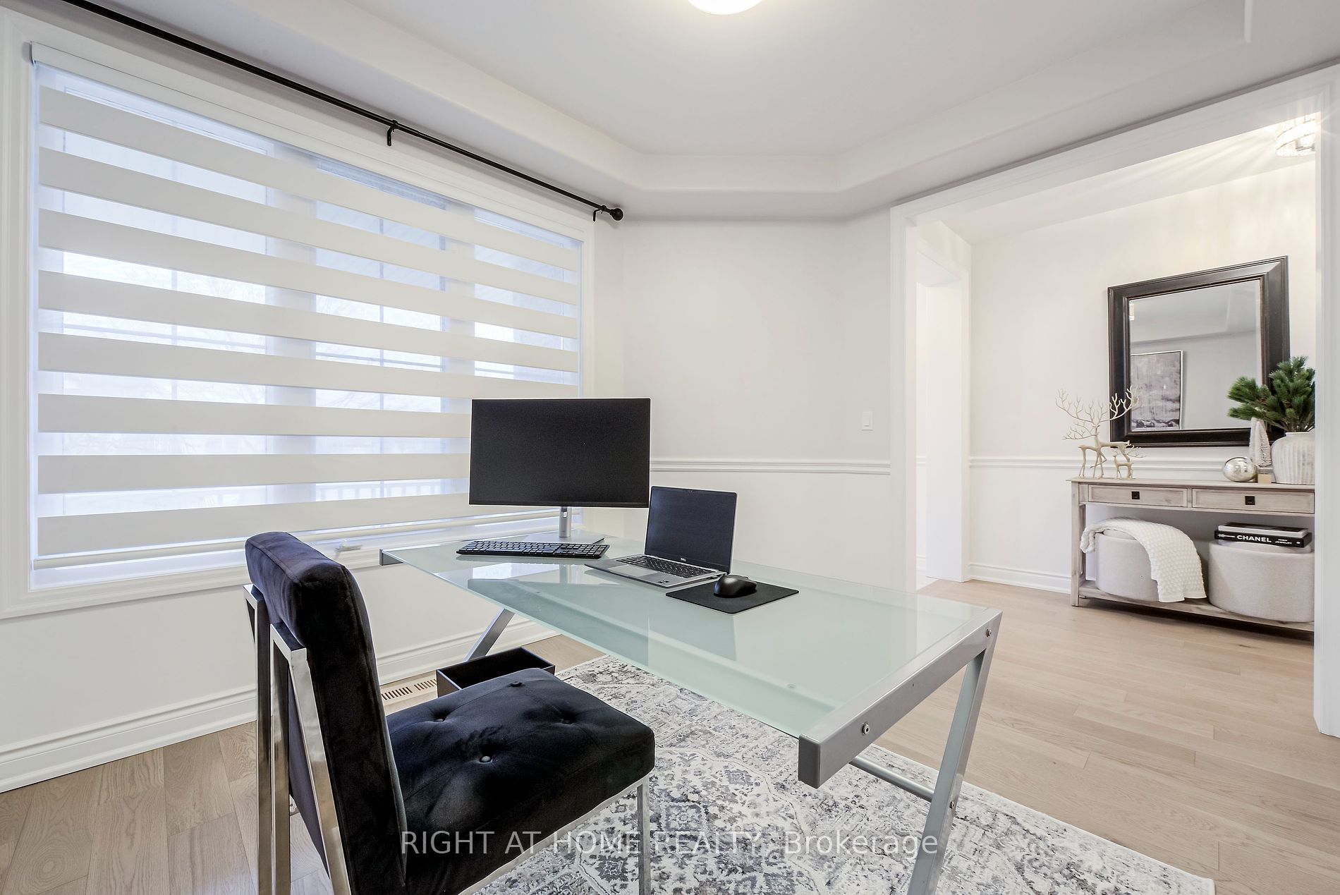 10 Little Rouge Circ