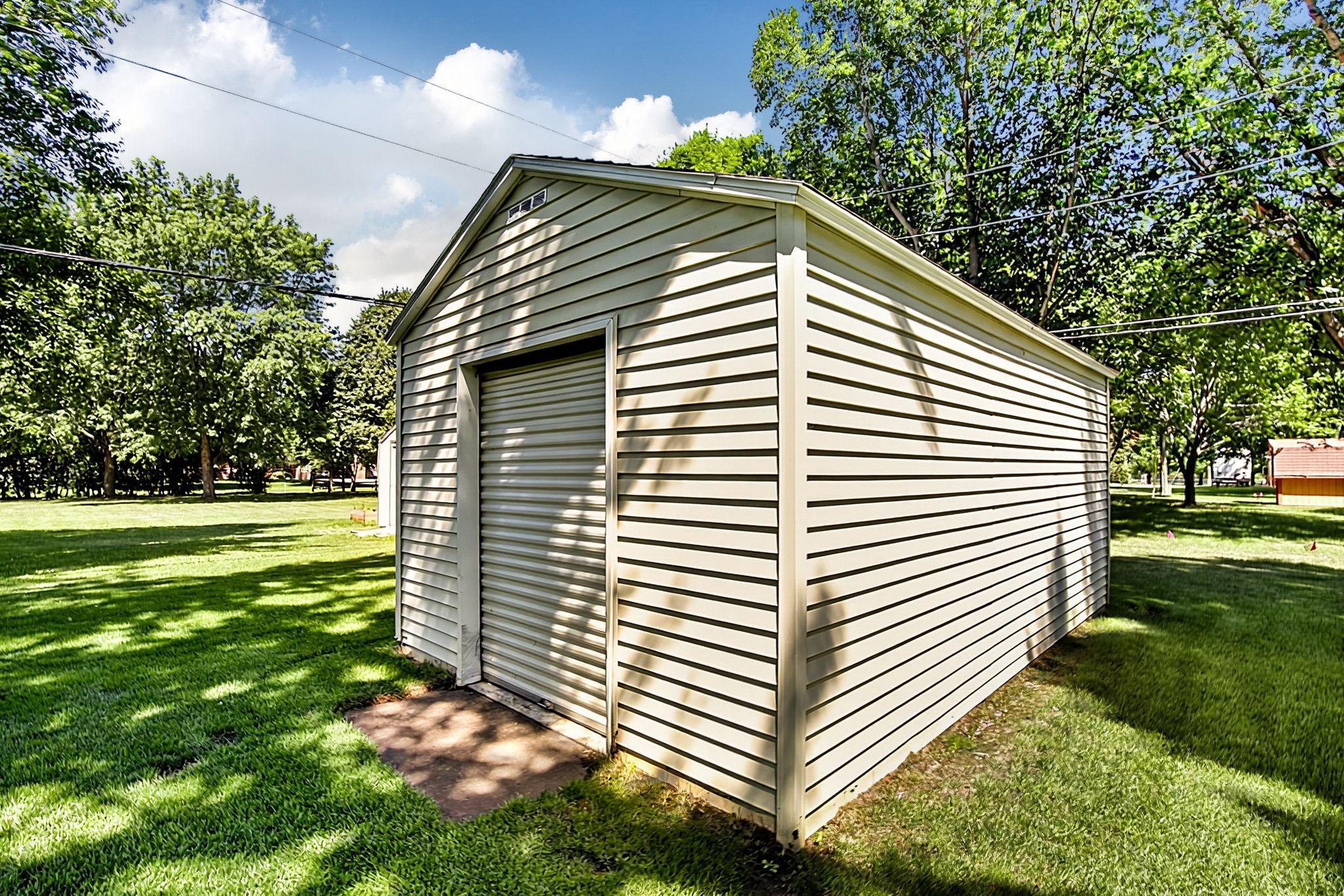 6209 Laurel Road