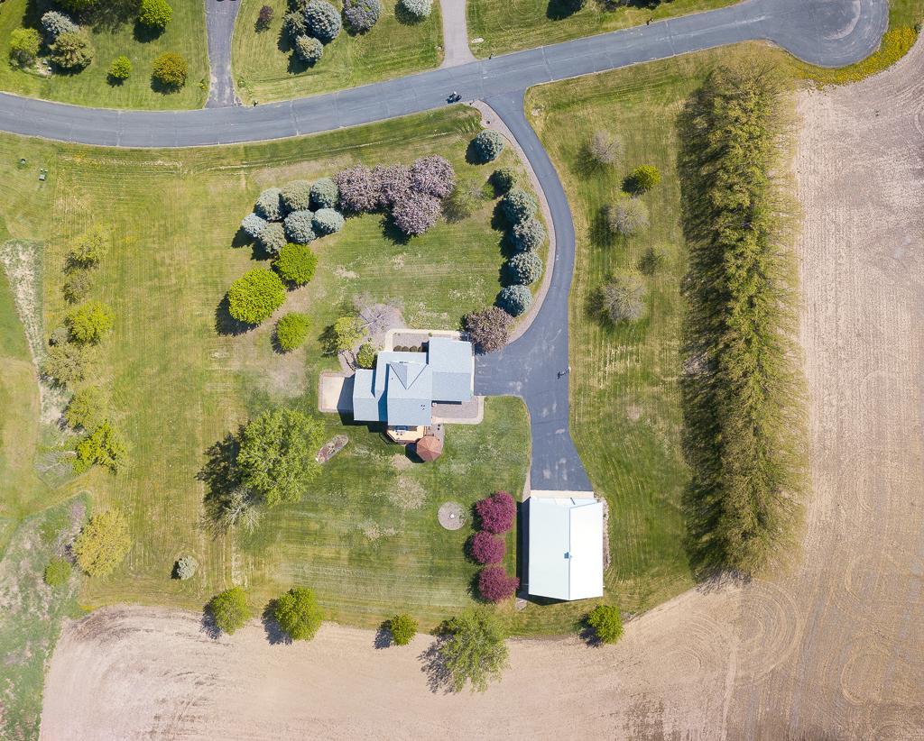 21060 Sunnyhill Lane