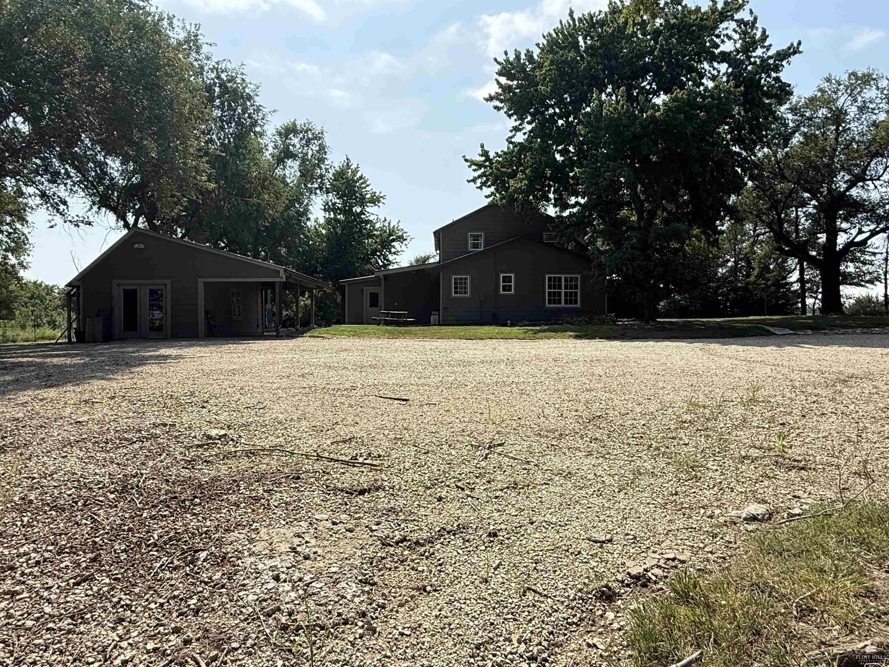3900 Hwy 16