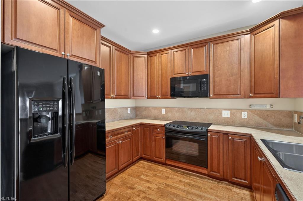 955 Bolling Avenue 204