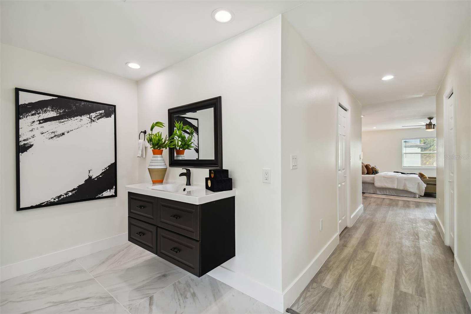 4910 W San Miguel Street