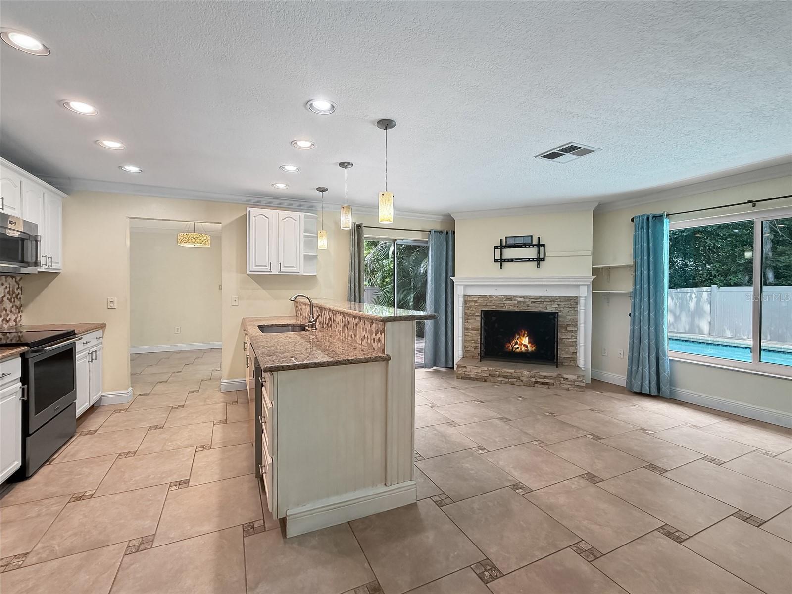 1011 Winding Oaks Drive