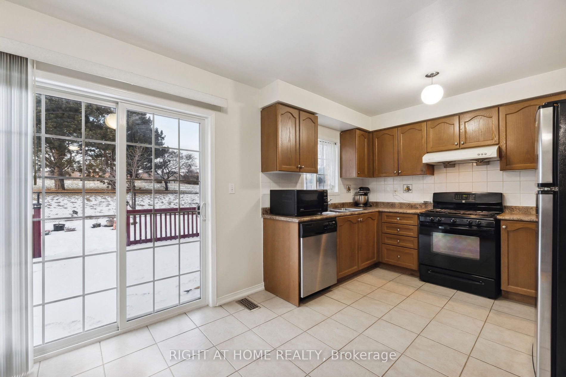 20 Oceanpearl Cres